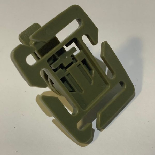 images Shoulder Retention Clip For Water Bladders / Camel Backs
