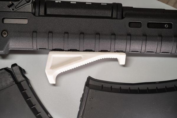 DSC_4159 Nyan Dynamics ND-A Angled MLOK Foregrip
